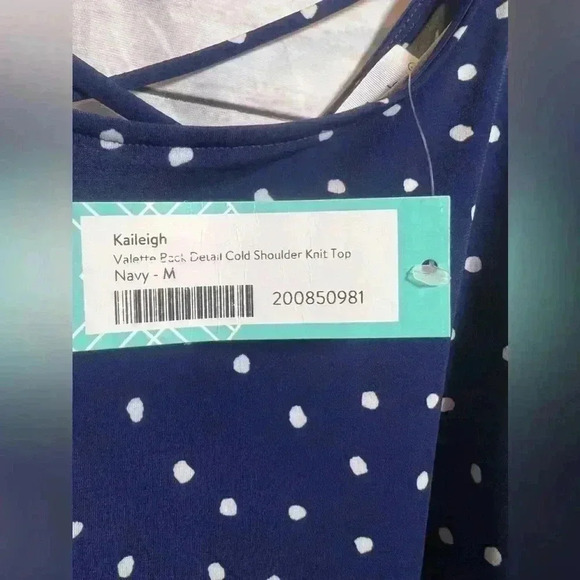 Kaleigh NWT open shoulder blouse - Picture 2 of 6